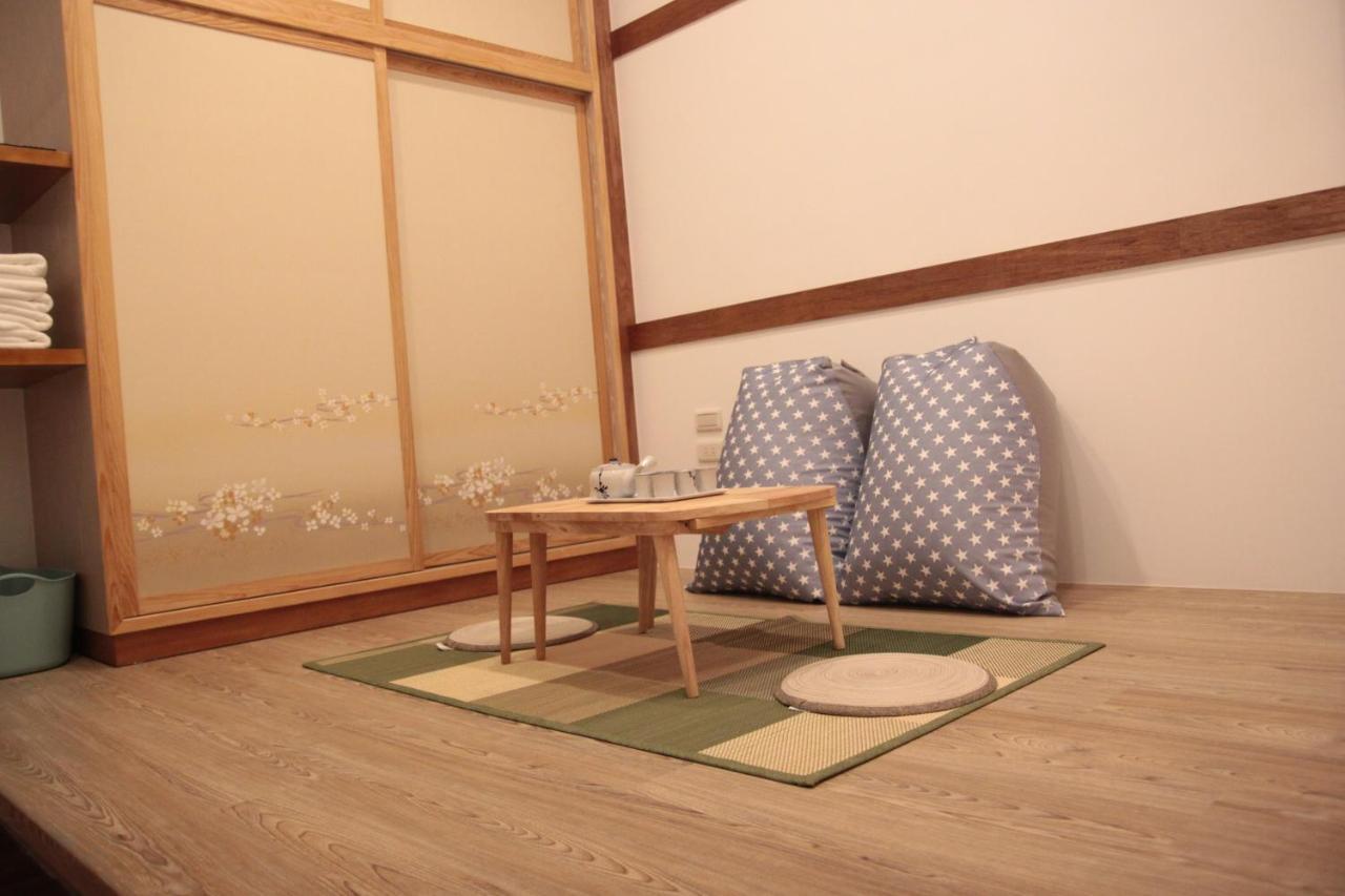 Lost Circle Homestay 台南 エクステリア 写真
