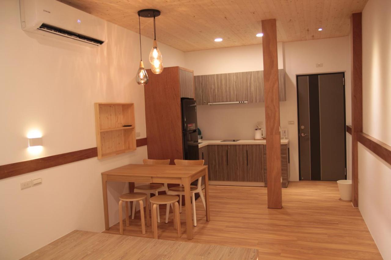 Lost Circle Homestay 台南 エクステリア 写真