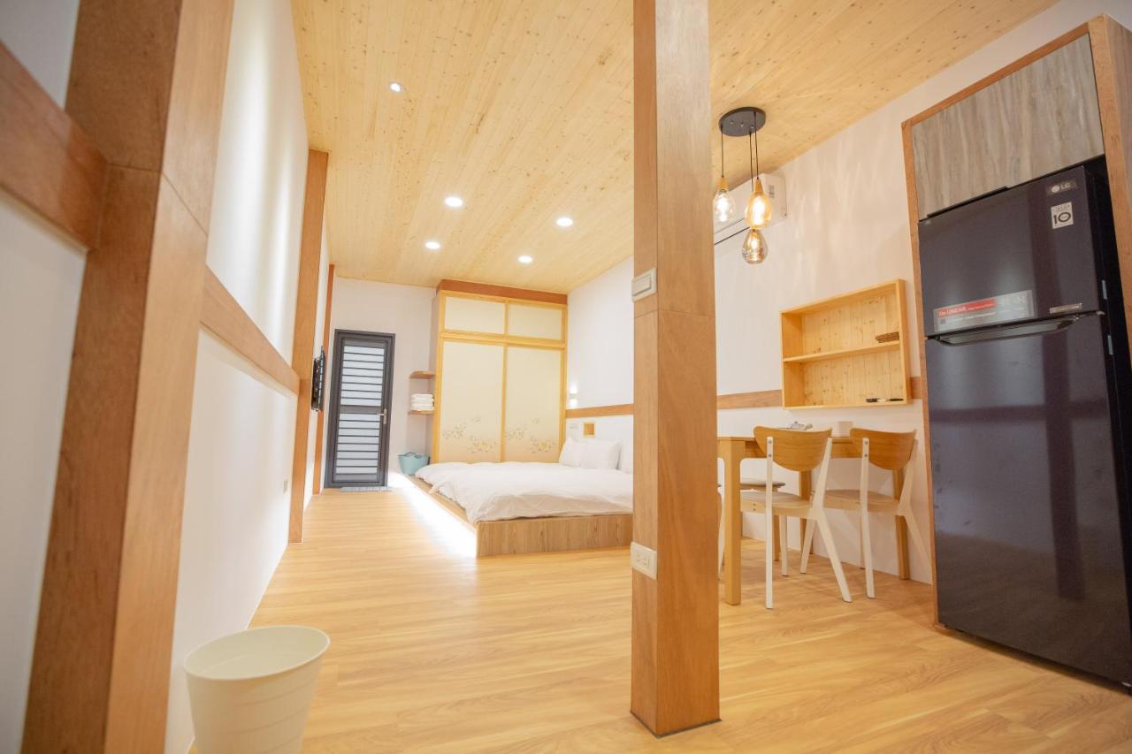 Lost Circle Homestay 台南 エクステリア 写真