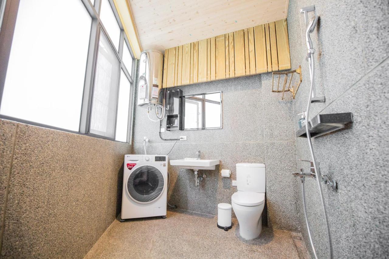 Lost Circle Homestay 台南 エクステリア 写真