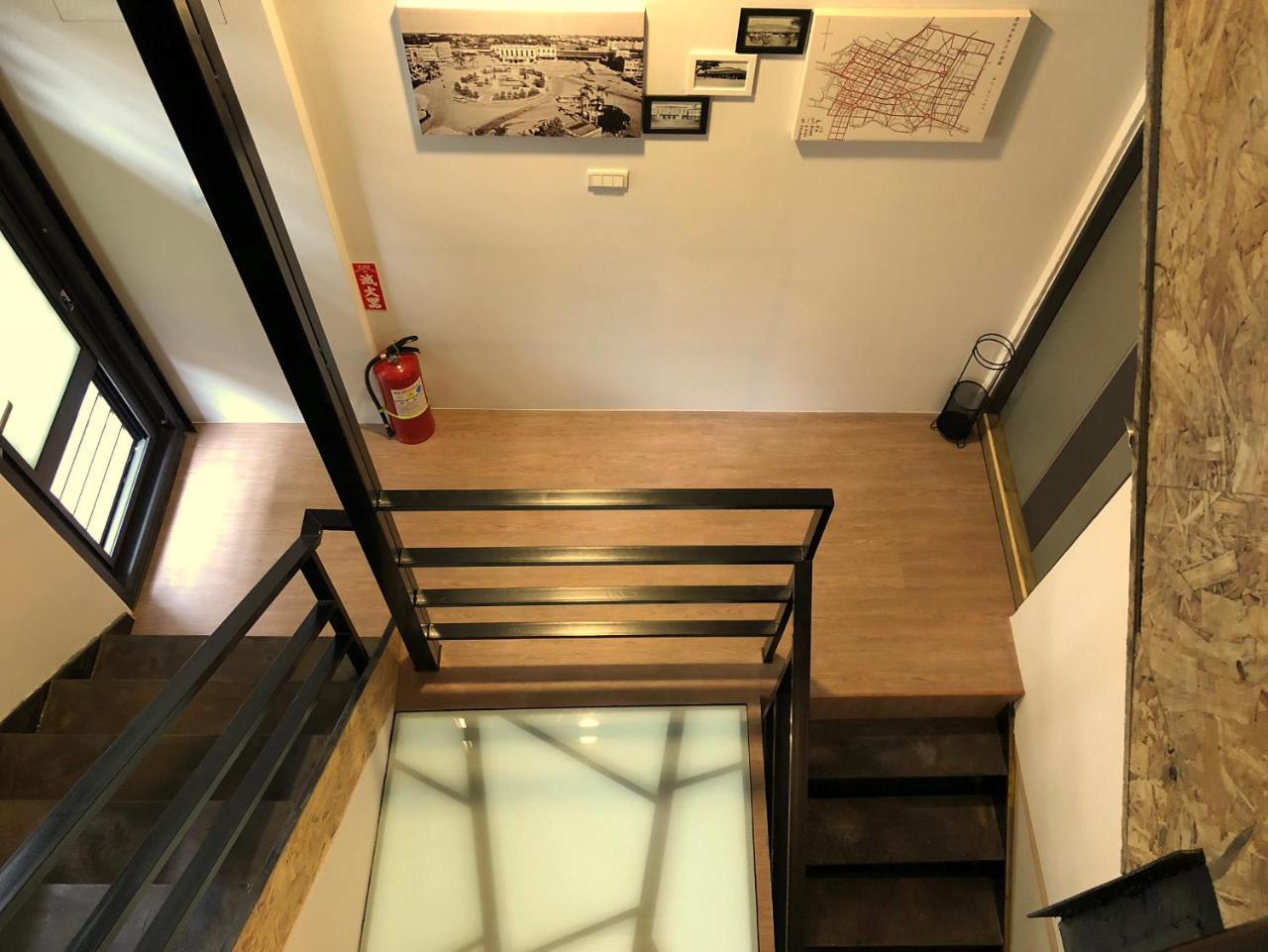 Lost Circle Homestay 台南 エクステリア 写真