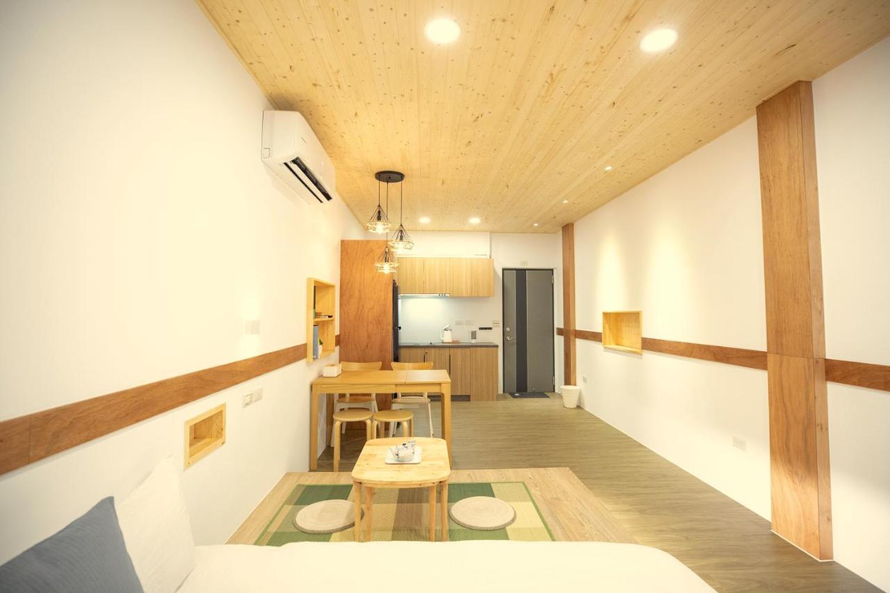 Lost Circle Homestay 台南 エクステリア 写真