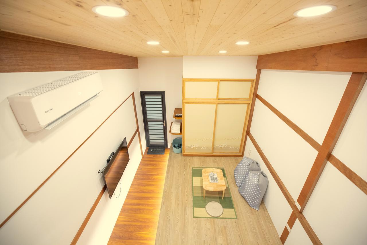 Lost Circle Homestay 台南 エクステリア 写真